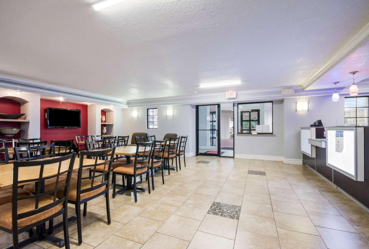 Econo Lodge Del City Extérieur photo