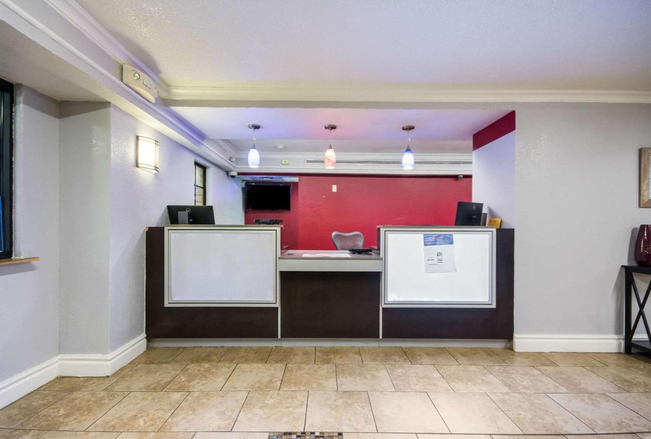 Econo Lodge Del City Extérieur photo