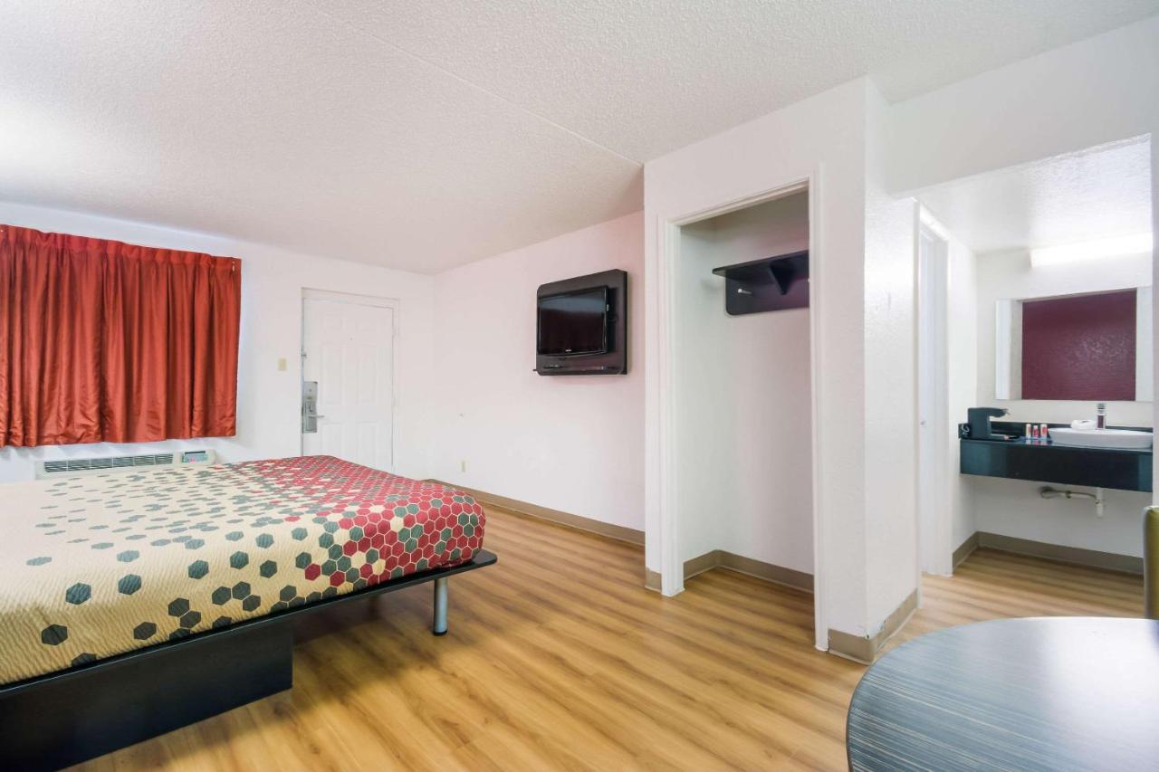 Econo Lodge Del City Extérieur photo