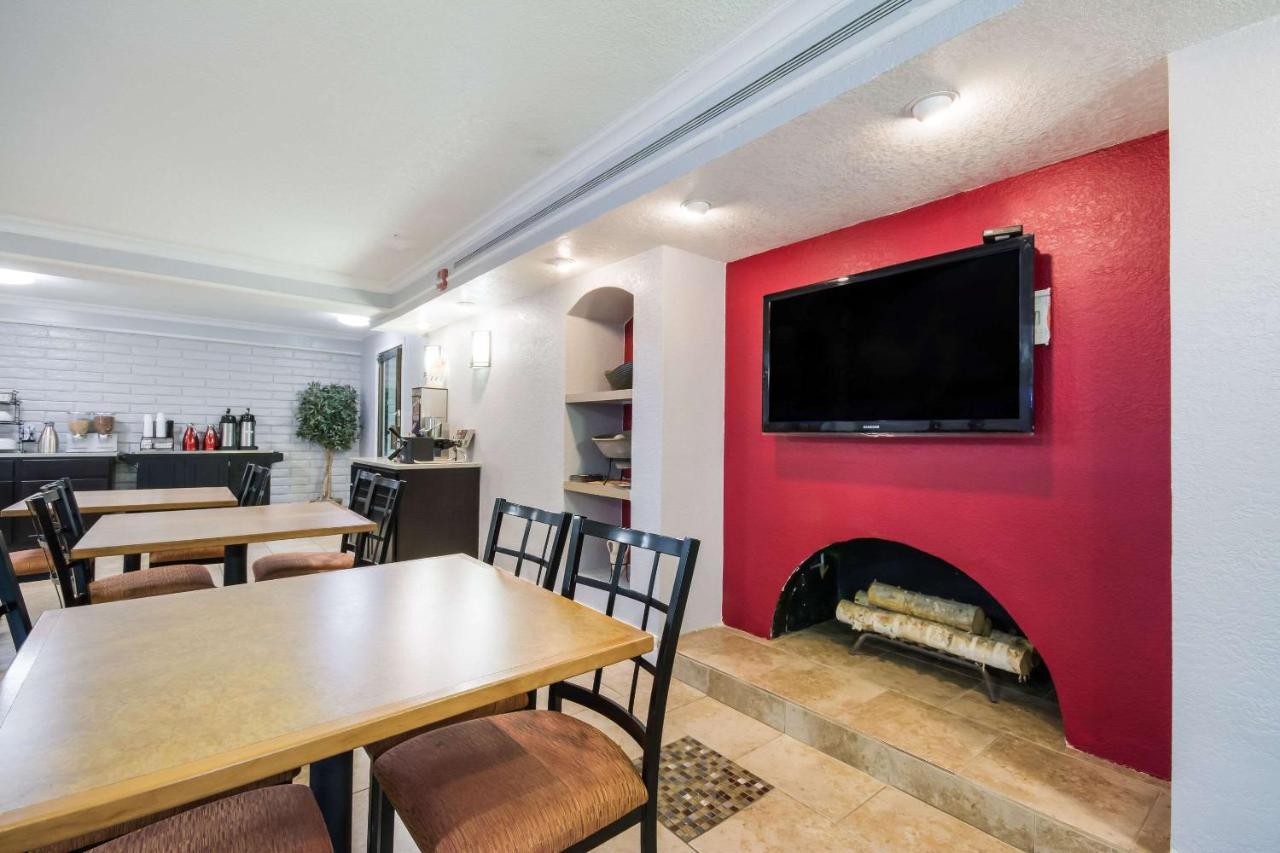 Econo Lodge Del City Extérieur photo