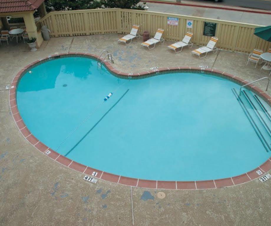 Econo Lodge Del City Extérieur photo
