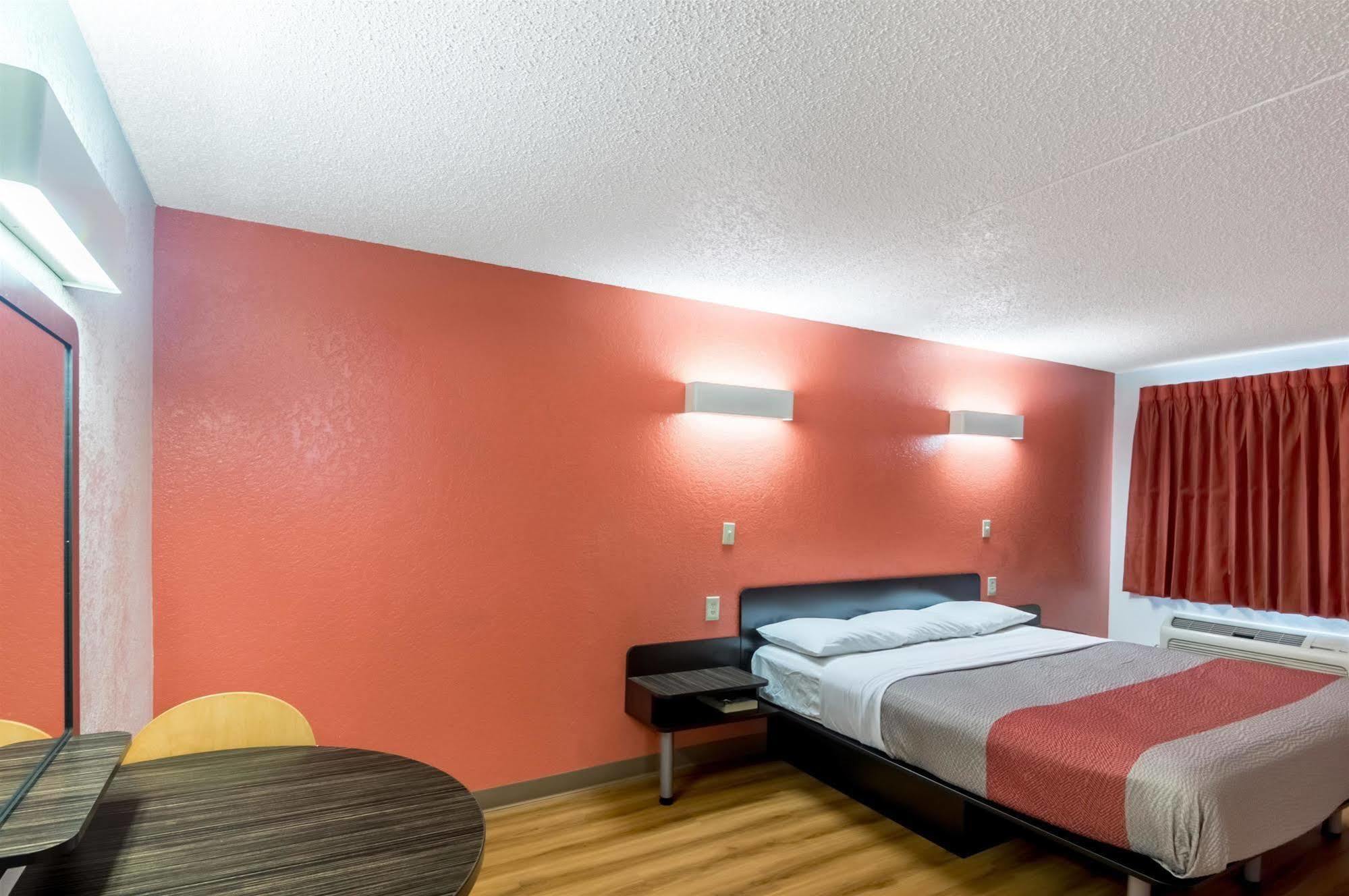Econo Lodge Del City Extérieur photo